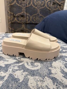 Steve Madden Beige Chunky Platform Slide Mules